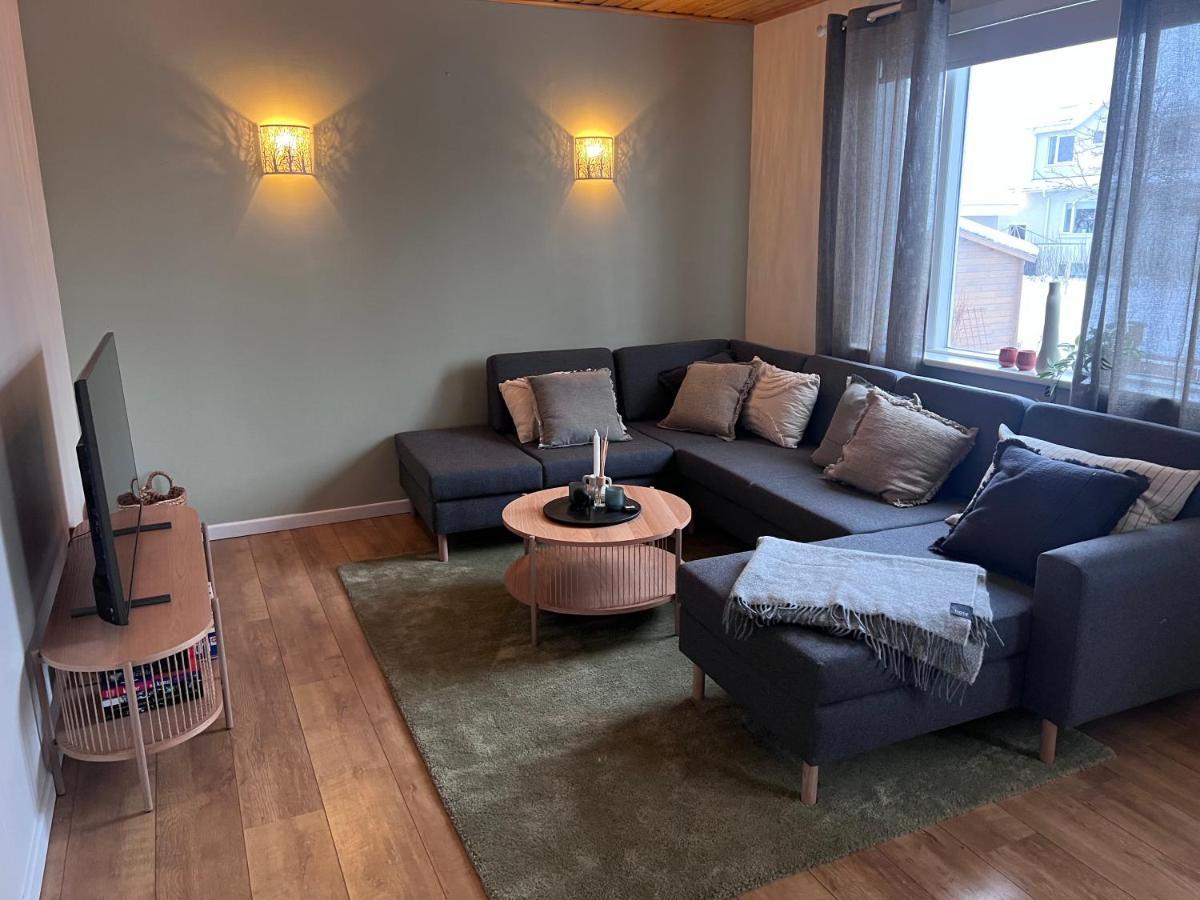 Akureyri Apartments エクステリア 写真