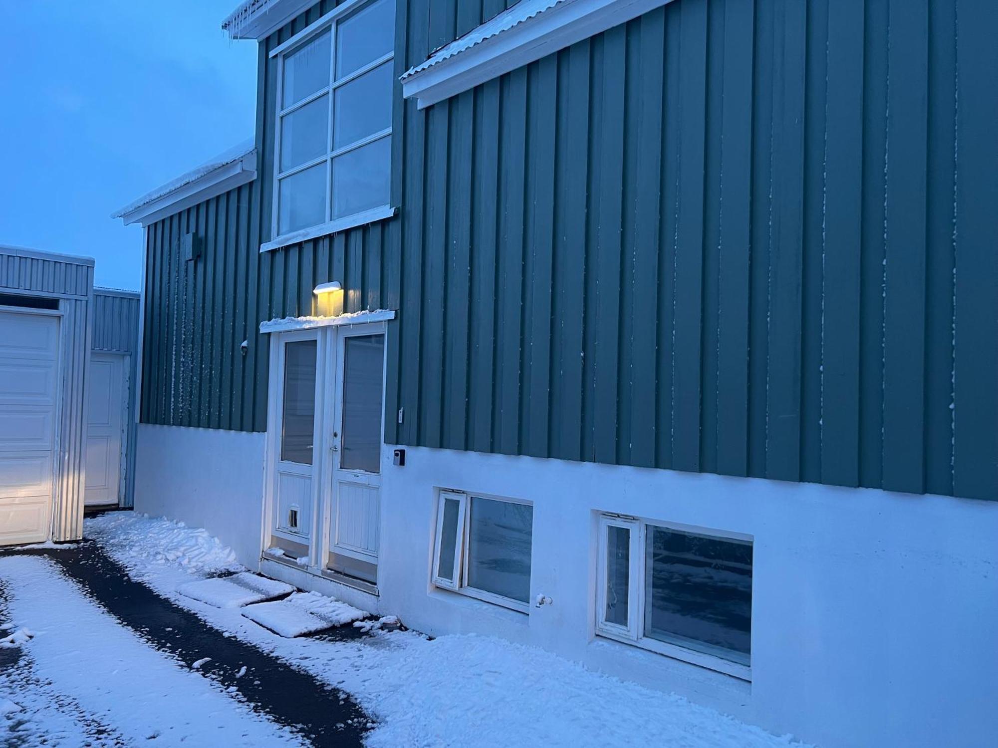 Akureyri Apartments エクステリア 写真